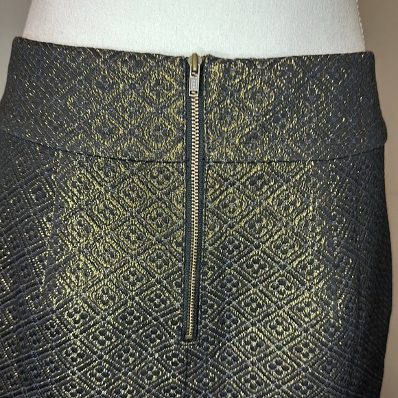 NWT LOFT Black Metallic Gold Jacquard A-Line Skirt Size 6 - Picture 5 of 6